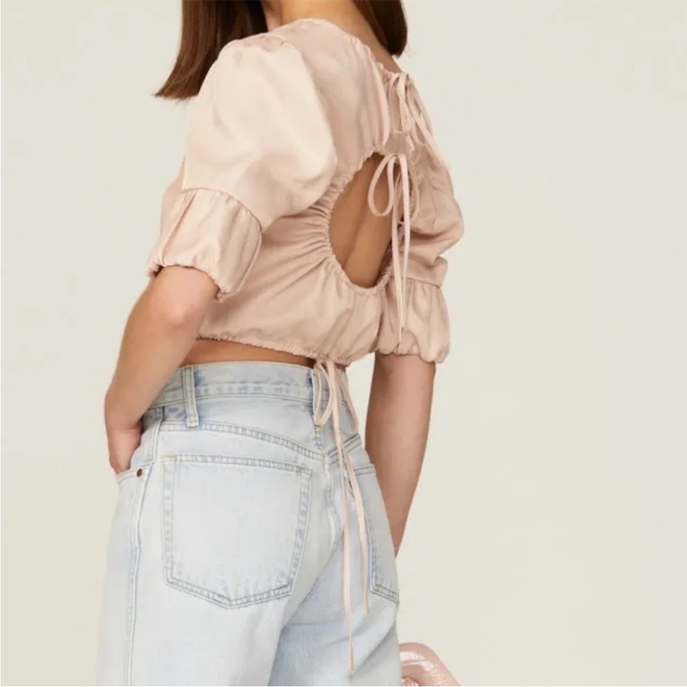 Love Whit Sz 2 SMALL Open Back ties Short sleeve Elegant Beige Puff Sleeve Top